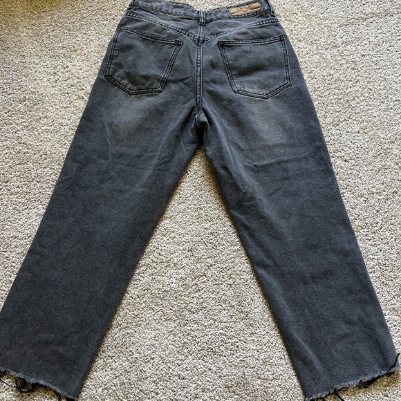 Cotton On Women’s Dark Gray Cropped Straight Leg Jeans Size 4 Distressed Relaxed - Picture 11 of 11